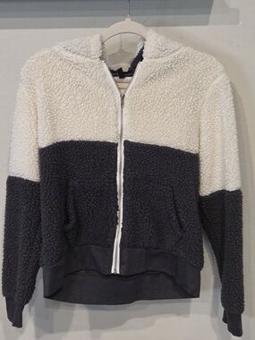 Derek Heart Two-Tone Sherpa Zip Hoodie - Cream & Black